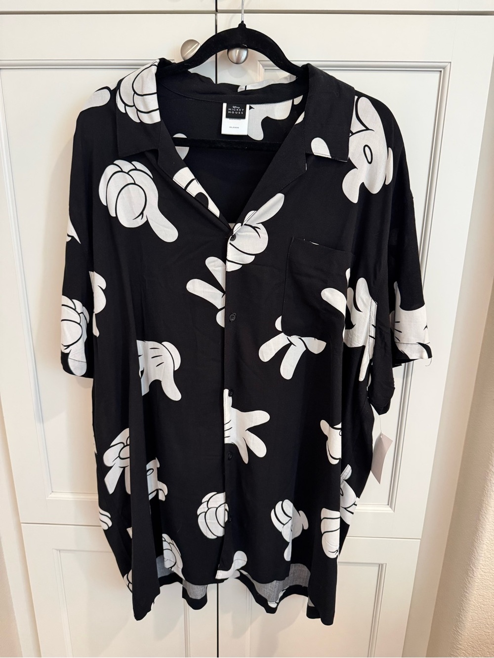 Disney Mickey Mouse Men’s Button Down Shirt Black & White XXL NWT